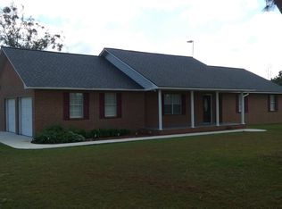 36 Talmadge Dyal Rd, Hazlehurst, GA 31539