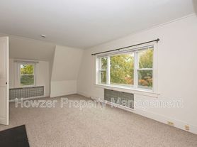 212 Sandwich St