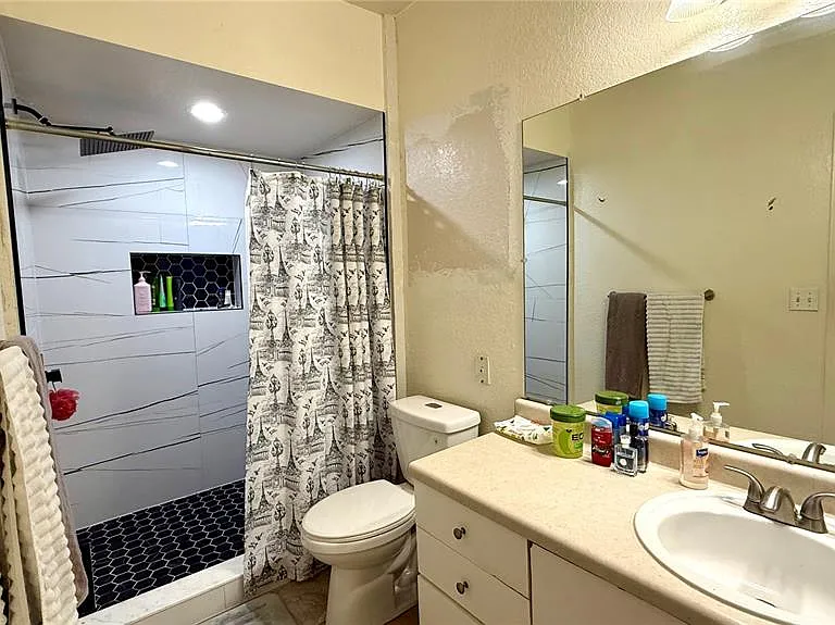 911 N Orange Ave #243 — Photo 14