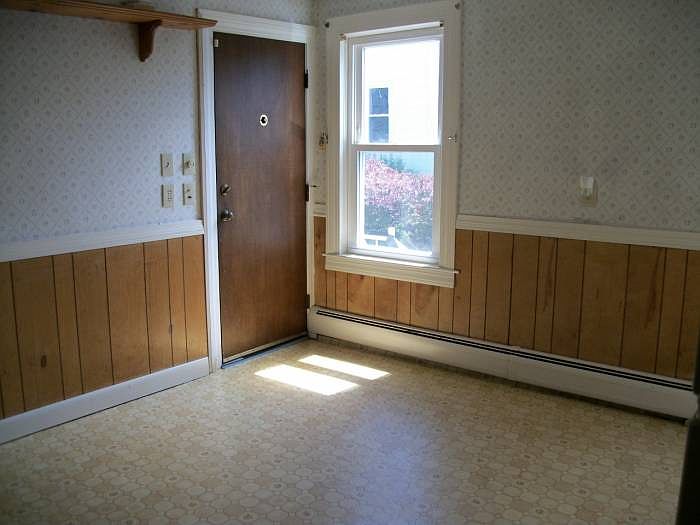 Large Eat-in Kitchen