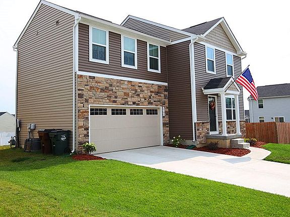2nd image of 2741 Kingman Dr