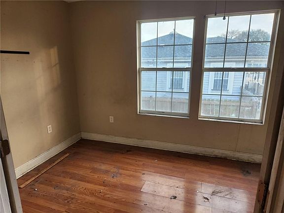 4th image of 5305 Wingate Dr