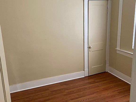 4th image of 2105 Charles St