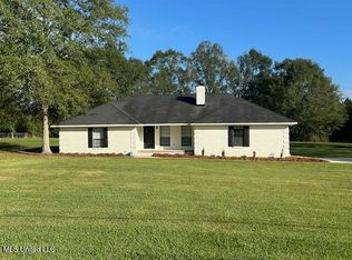 319 Ragan St, Pelahatchie, MS 39145