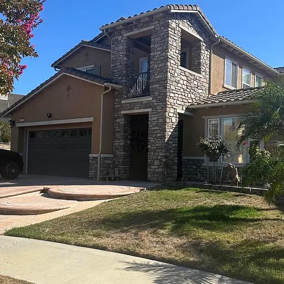 361 Cottages Ct — Photo 2