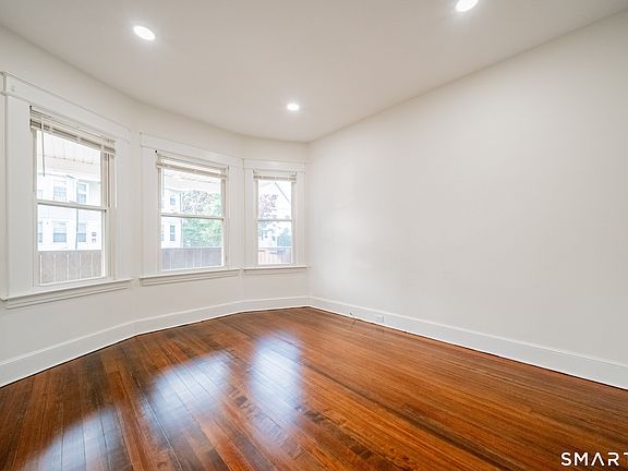 5th image of 50 Jones Street