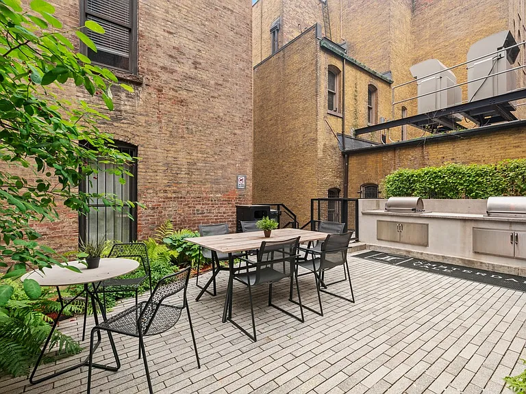 466 Amsterdam Ave #4R — Photo 7