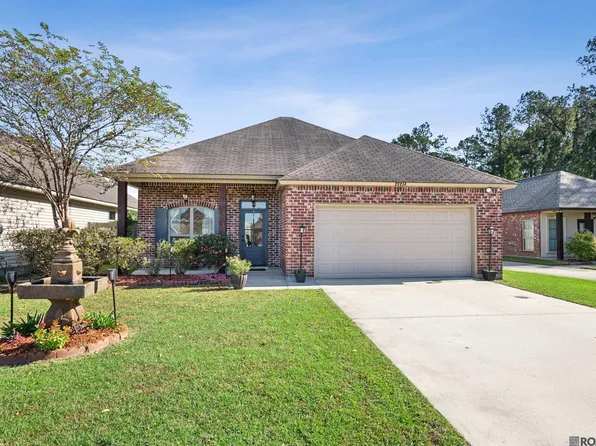 28214 Lake Borgne Ave, Livingston, LA 70754