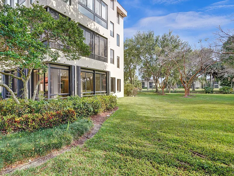 7546 La Paz Blvd #108 — Photo 31