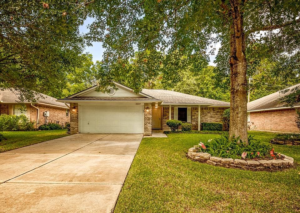 1st image of 2227 Friarwood Trl