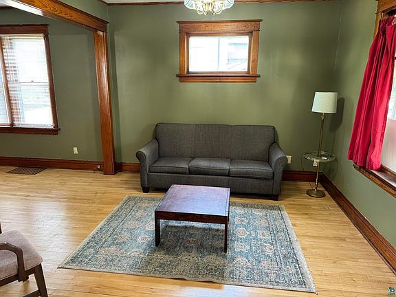 4th image of 609 5th Ave