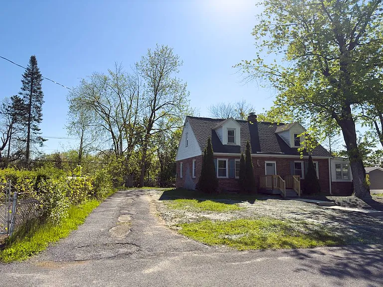 69 McArthur Rd — Photo 15