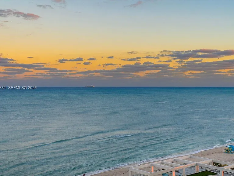 6801 Collins Ave — Photo 11