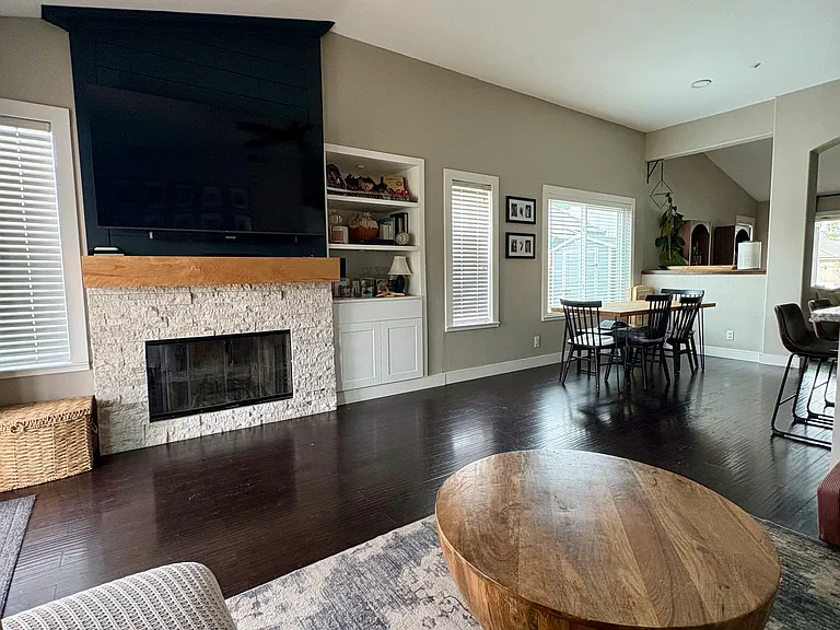 5567 Grand Prix Ct — Photo 4