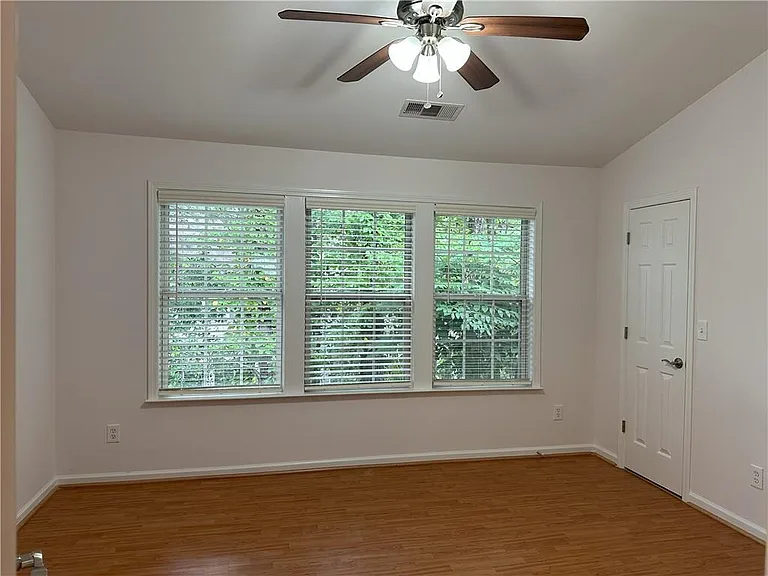 4162 Howell Park Rd — Photo 12
