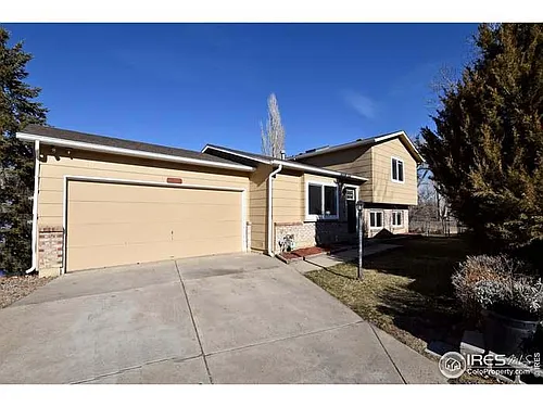 2303 Eagle Dr Photo 1