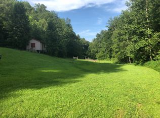 216 Garnet Rd, Garrison, KY 41141