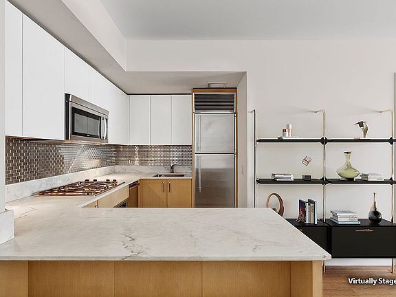 3rd image of 211 E 51st St APT 10C