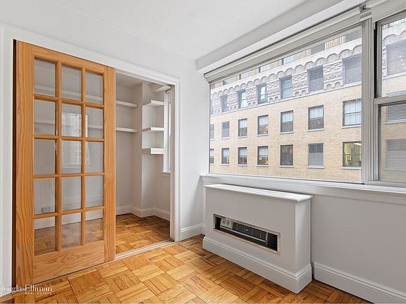 5th image of 139 E 33rd St APT 10H