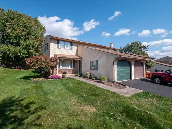 1421 Robert St, Whitehall, PA 18052