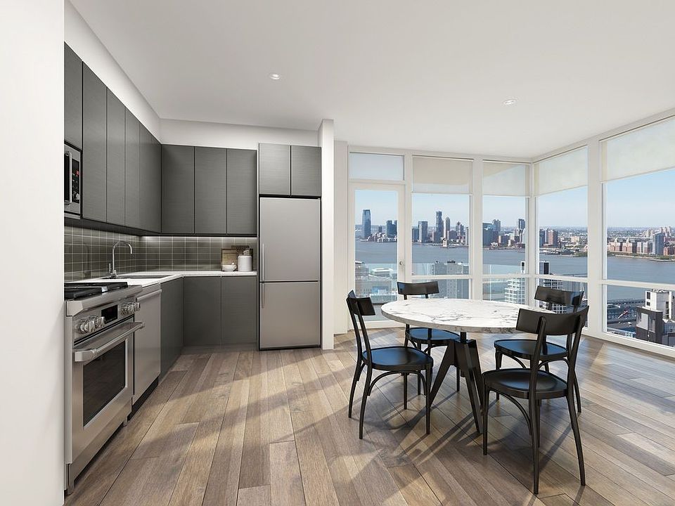 1st image of 507 W 28th St