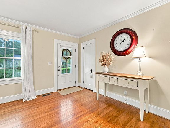 3rd image of 333 Mattox St