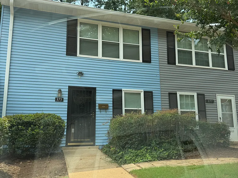 375 Leisure Ct #375 — Photo 2