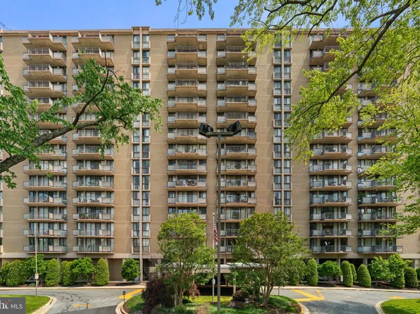 6100 Westchester Park Dr APT 1117, College Park, MD 20740