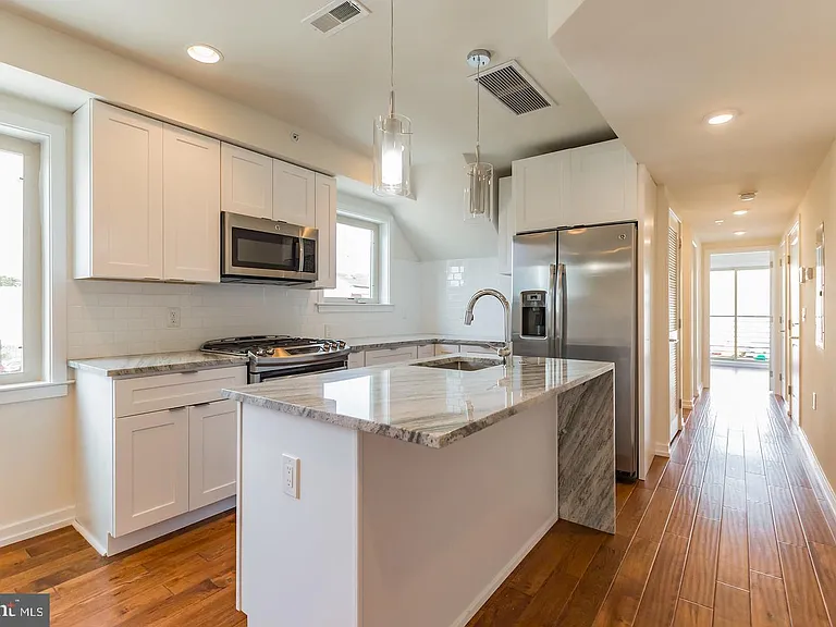 3401 Hamilton St #6 — Photo 19