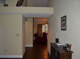 1422 High Knoll Dr, Brandon, FL 33511