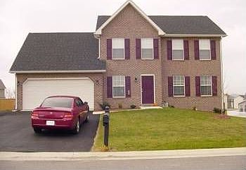 2nd image of 220 Berkshire Dr NW