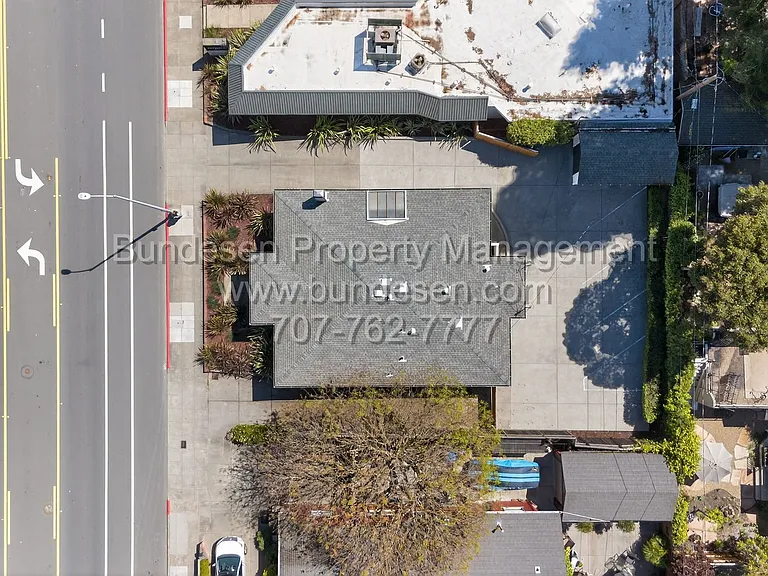 612 Petaluma Blvd S — Photo 27
