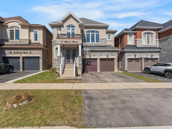 15 Hoxton Rd, Brampton, ON L7A 4L7