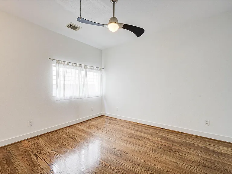 1515 Crockett St — Photo 19