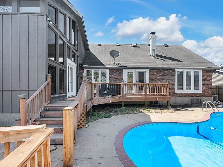 5342 Chatfield Dr — Photo 48