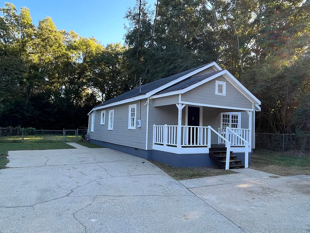 Building Photo - 4414 Forrest Rd #4412
