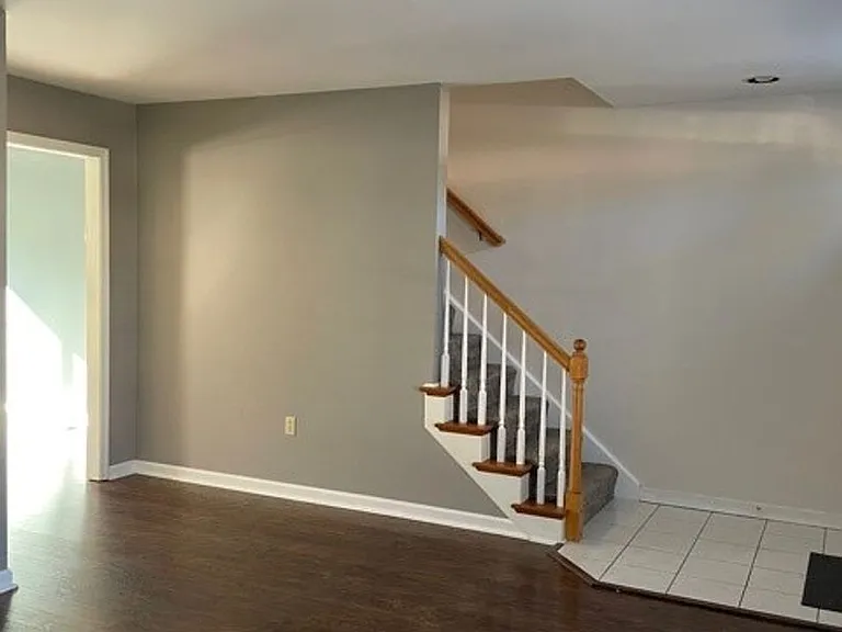 4163 Kittatinny Dr — Photo 3