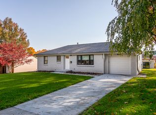 4721 W 61st Ter, Mission, KS 66205