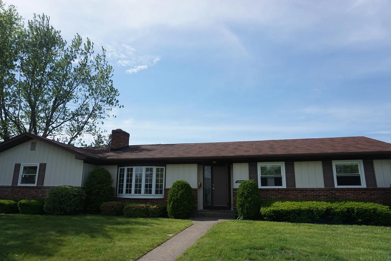 2084 Andover Ln photo 1