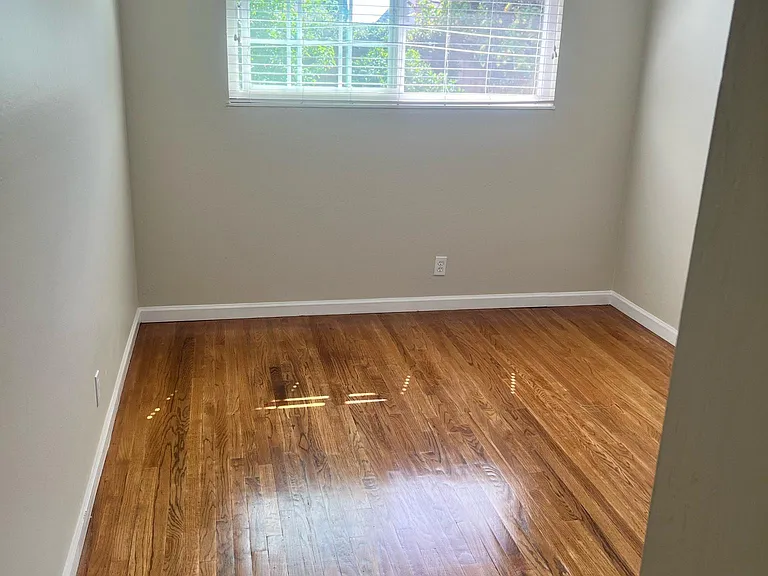 34833 Warwick Ct — Photo 27