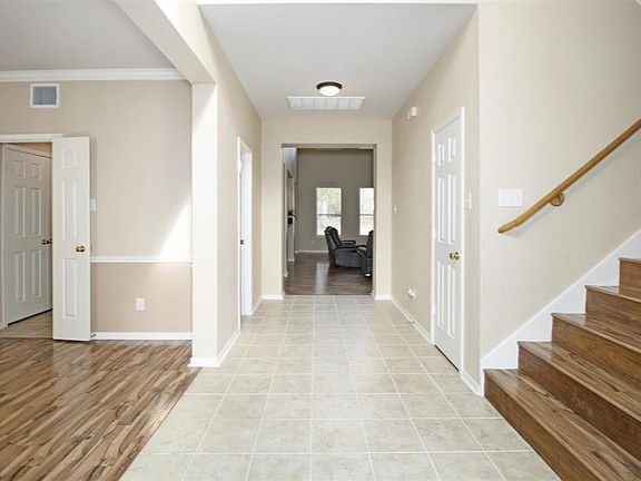 4th image of 8031 Trophy Place Dr