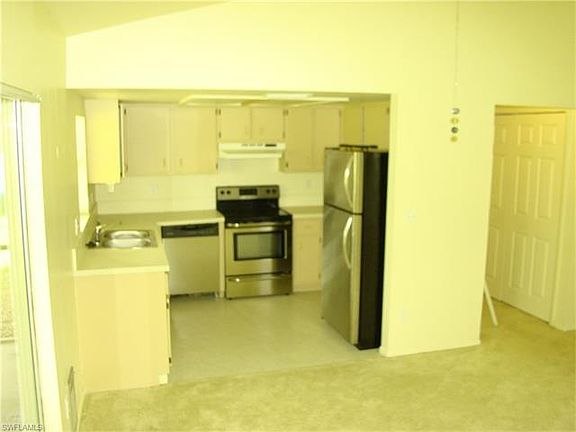 5th image of 319 NW 15th St