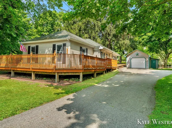 308 Niles St, Lakeview, MI 48850