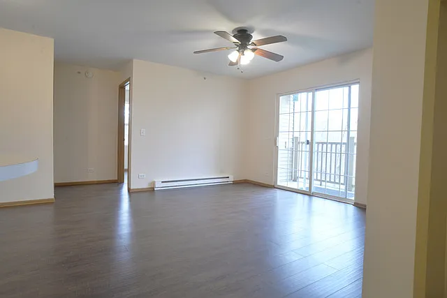 1584 W Crystal Rock Ct #2B — Photo 2