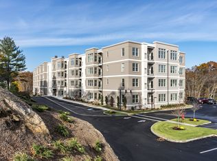 2 Broadway #308, Lynnfield, MA 01940