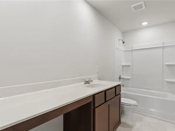 218 Hampton Hollow Dr, Jefferson, GA 30549