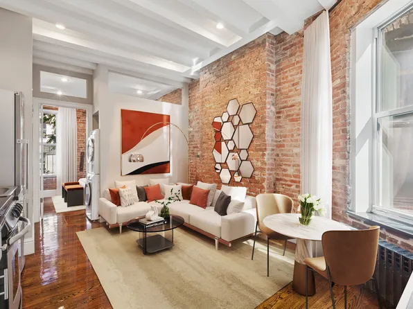 119 Christopher Street image 2 of 21