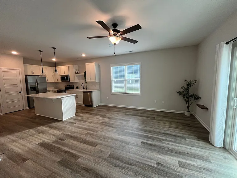 8329 Paramount Point — Photo 17