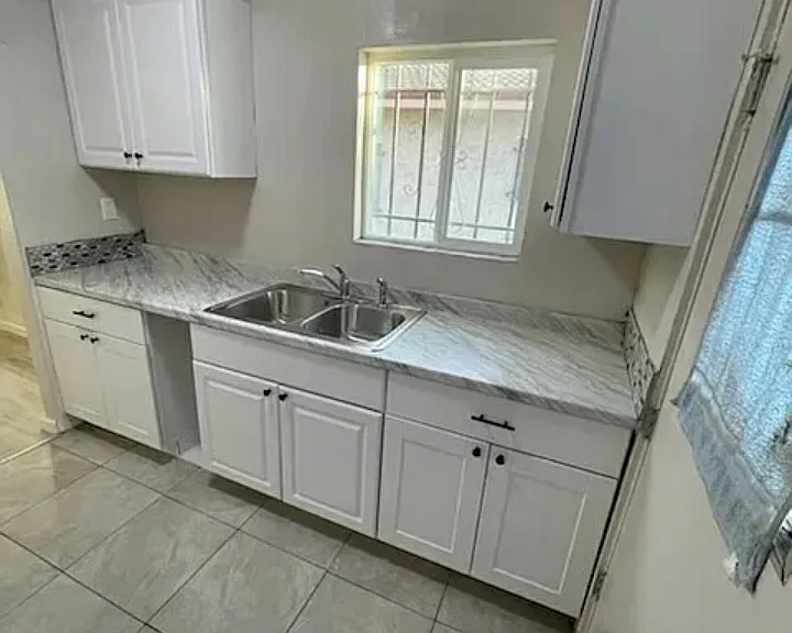 7019 Marbrisa Ave #E — Photo 5