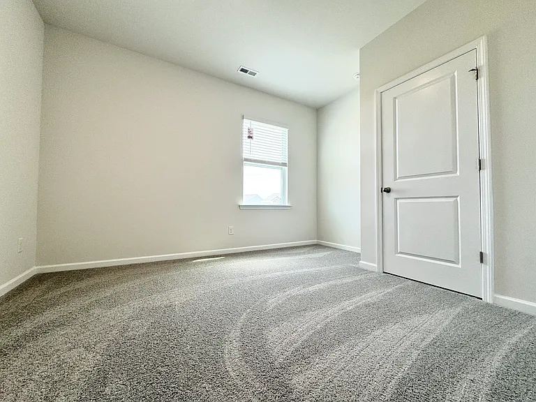 1650 Secrest Commons Dr — Photo 10